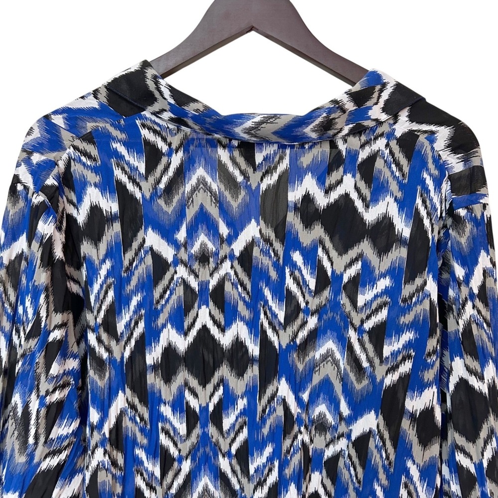 Lane Bryant Blouse Womens 26/28 Blue Chevron Ikat Bell Sleeve Boho Career Top - Picture 8 of 10